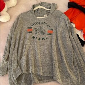 UMIAMI SWEATER